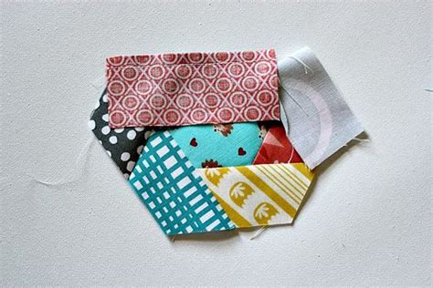 Hexagon Coaster Project Quilt Tutorial 的图像结果