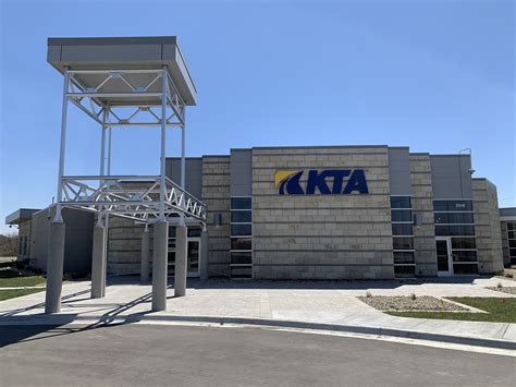KTA Administration Building | Bartlett and West