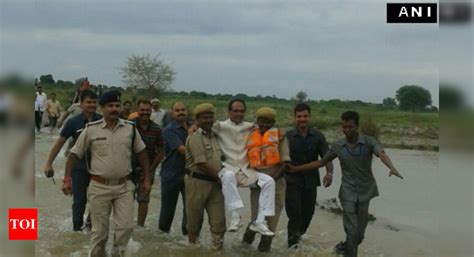 Ridiculed for his flood inspection photo, Shivraj Singh Chouhan offers ...