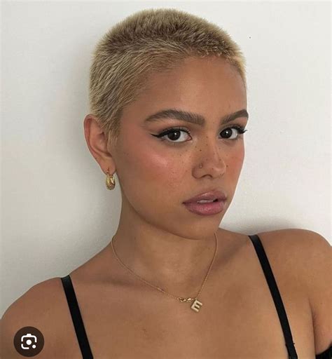 Pin by Pranoo on Curly cut | Buzz cut hairstyles, Short buzzed hair ...