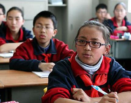 内地西藏班30年：藏族孩子的“梦工厂”_半月谈网