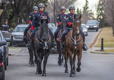 Police Calgary 的图像结果