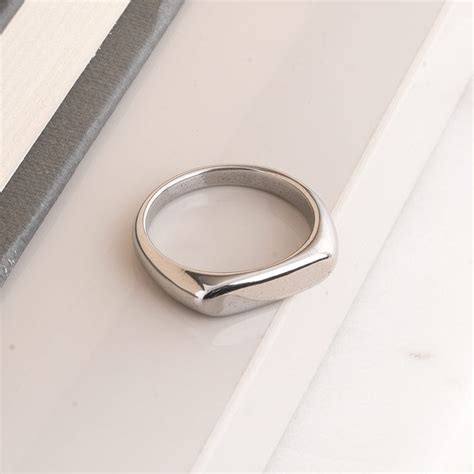 Buy Modern Geometric Silver Demi Fine Ring For Men Online – PALMONAS