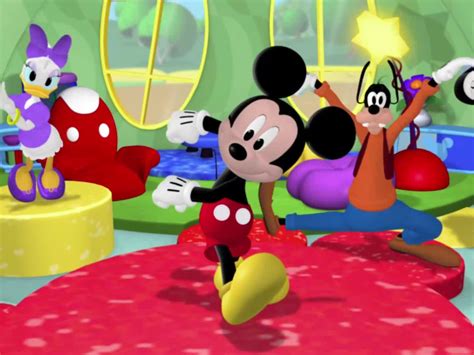 Hot dog ♪ Hot dog ♪ ♪ Hot dog, hot dogHot diggity dog ♪ ♪ Now we got ...