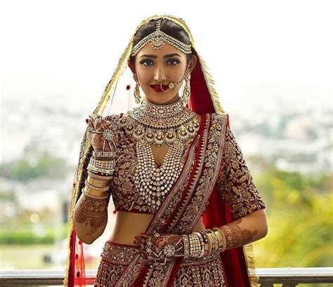 Pick One of These Rani Haar Designs for a Stunning Bridal Look!