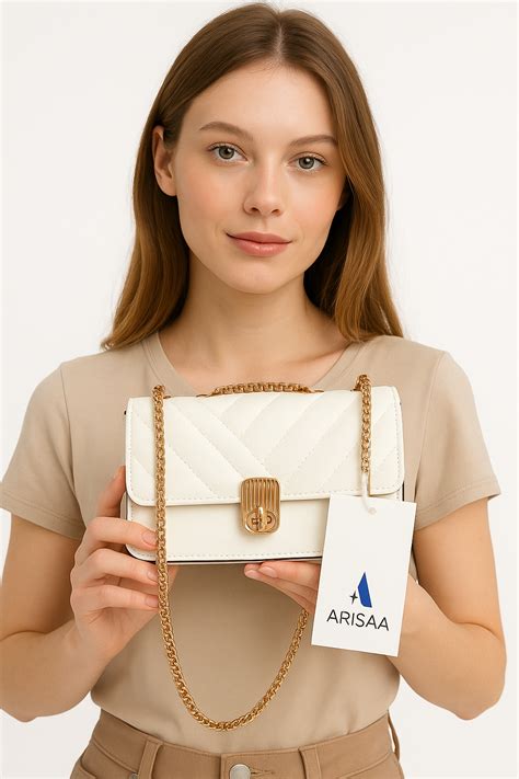 Fancy small white purse with gold chain – ARISAA