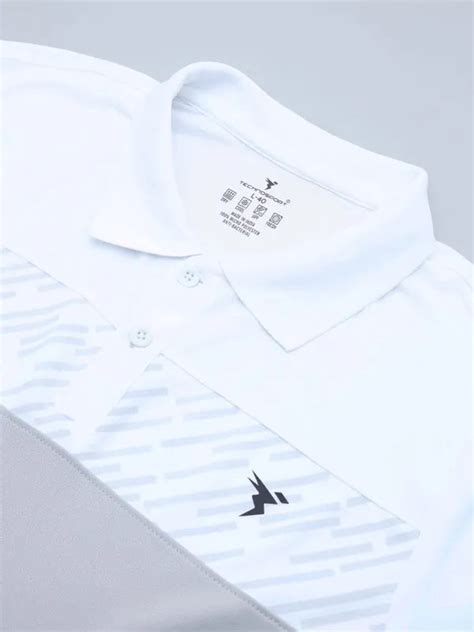 Men Slim Fit Polo T-shirt with Techno Cool+