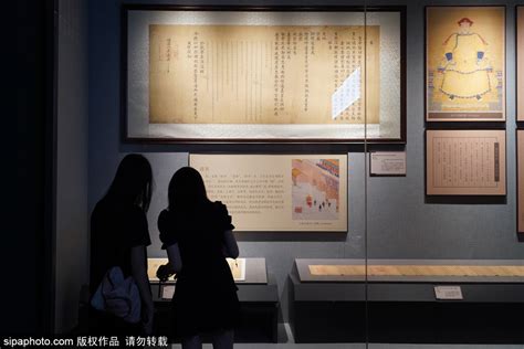中国第一历史档案馆新馆面向公众开放，馆藏明清档案吸引市民打卡