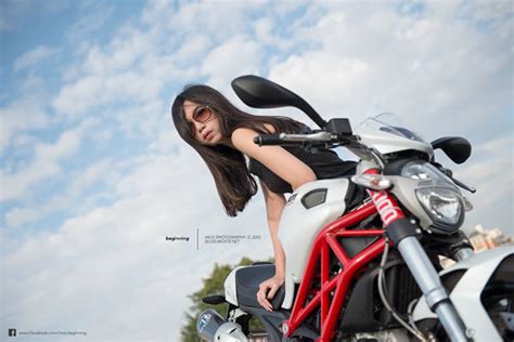 重机与美女:杜卡迪Monster 796写真图集-摩托车新闻-摩托车之家