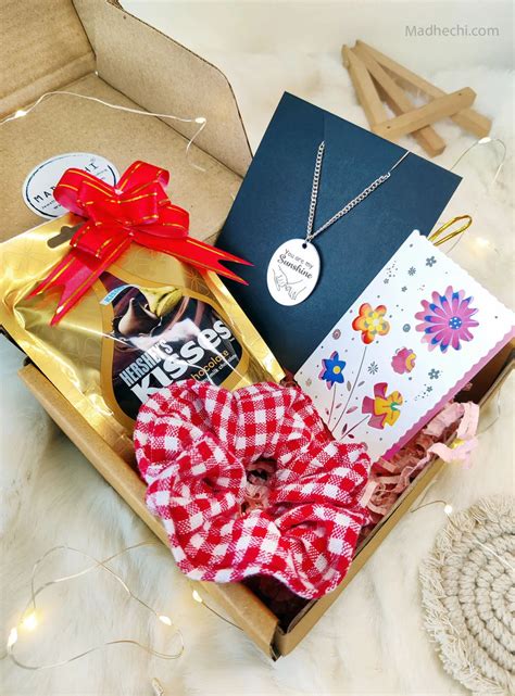 Buy Gift Hamper Box | Mini Gift Box | Madhechi