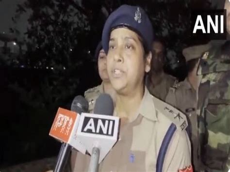 UP Police arrest miscreant in Lucknow after encounter; pistol ...