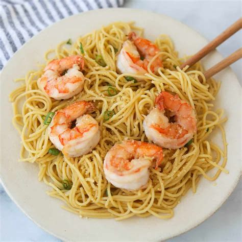 Vietnamese Garlic Noodles with Shrimp | Recipe | Jumbo shrimp recipes ...