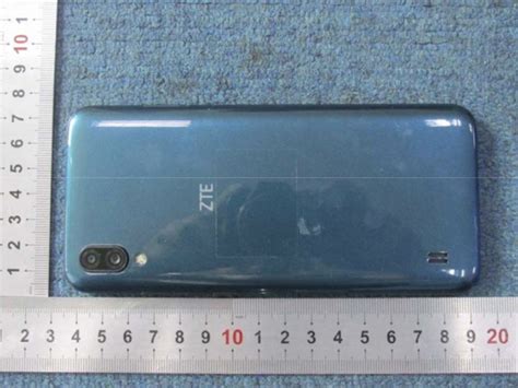 The FCC Shares Photos Of ZTE Blade 20 And Blade A5 (2020) - MobyGeek.com
