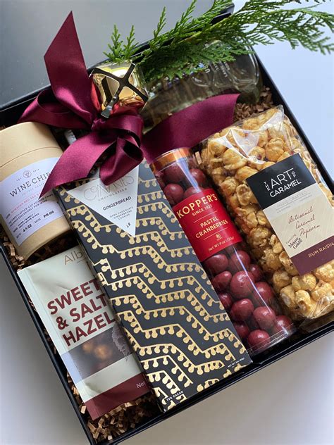 Top 10 corporate holiday gift box designs of 2020 – Artofit