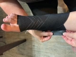 How to Wrap an Ace Bandage : 12 Steps - Instructables