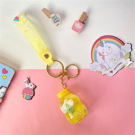 Kawaii Unicorn And Bear Water Keychain - Cute And Quirky Keychains ...