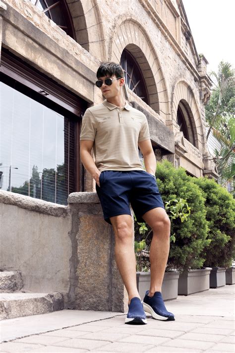 Men Slim Fit Shorts with Elasto Plus