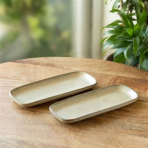 ExclusiveLane 'Wheat Serenity' Porcelain Serving Platters (Set of 2, M