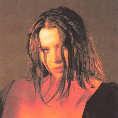 ЯД (EN ESPAÑOL) - Erika Lundmoen - LETRAS.COM