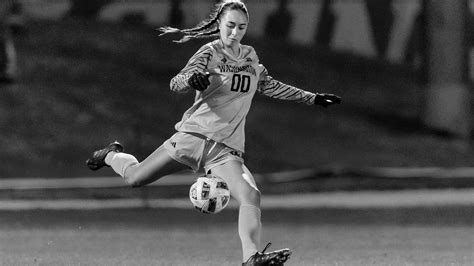 US-Torhüterin Mia Hamant stirbt mit 21 Jahren an seltener Krebsart