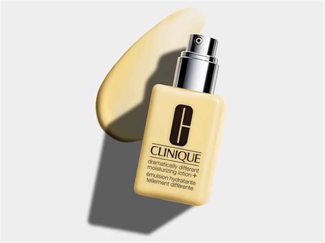 Buy Clinique Dramatically Different Moisturizing Lotion Online at Best ...