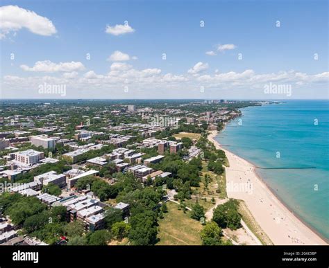 Aerial view of Loyola Beach in Rogers Park Stock Photo - Alamy