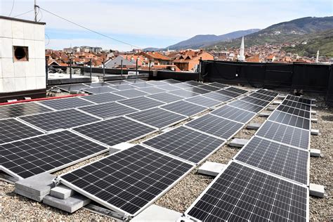 Image of a Clean Energy Project 的图像结果