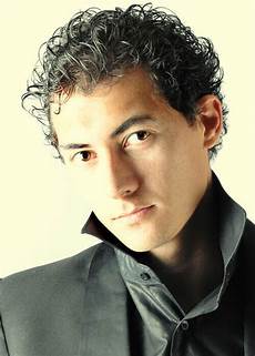 Mens Hairstyles For Curly Hair by The 24 Sexiest S Curly Hairstyles Mens Hairstyles For Curly Hair