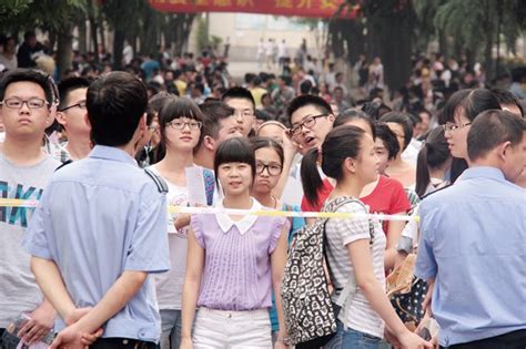 高考成绩今日放榜 荆州考生可通过移动客户端查询-新闻中心-荆州新闻网