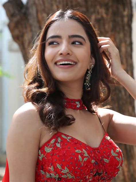 Rukshar Dhillon : గాగ్రా చోళీలో అందాలు పరుస్తూ.. రుక్సార్ ధిల్లాన్ ...