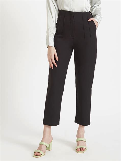 WOMEN'S LUXURY BANANA CREPE SKIN FIT WITH MULTI PLEATED TROUSER