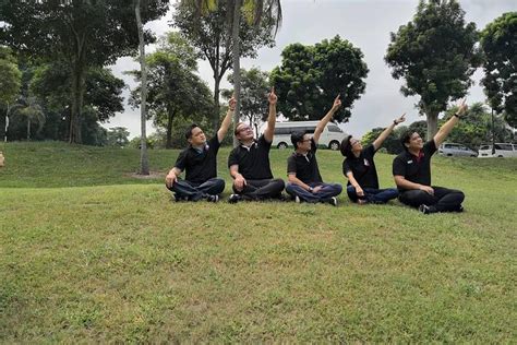 2023 Chauffeur: Genting Highlands to Singapore Car Transfer