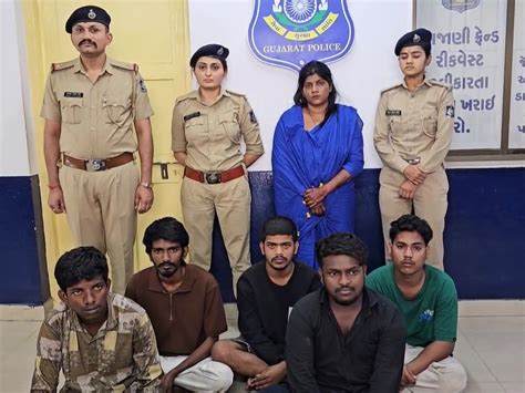 SOG busts marijuana smuggling in Vapi | વાપીમાં SOG દ્વારા ગાંજાની ...