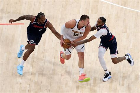 NBA: Nuggets, buoyed by dramatic dunk, seek lead vs Clippers