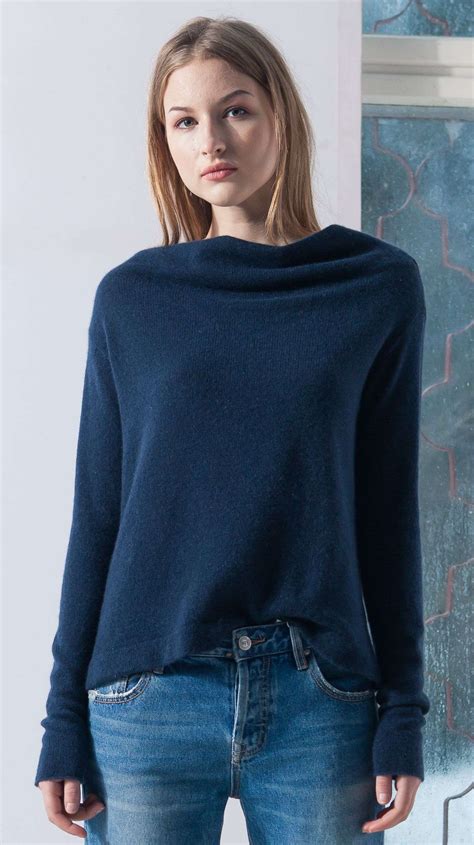 Dark blue cashmere off shoulder sweater AGNES - Krista Elsta