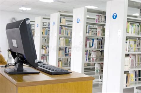 Stock Image Library Computer Center 的图像结果