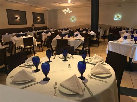 Restaurant Table Linens 的图像结果