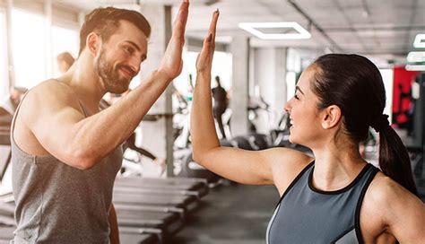 15 Respectful and Non-Creepy Ways to Approach a Girl at Gym ...