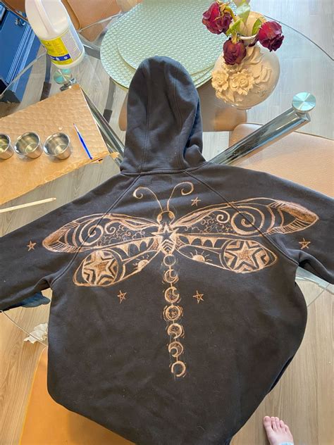 bleached dragonfly hoodie | Painted clothes diy, Bleach shirt diy ...