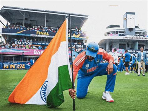 Tricolor in Barbados grounds, PM's aarti in CJI's worship, dead bodies ...