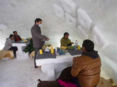 India's First Igloo Café Built In Gulmarg On The Lines Of Switzerland ...