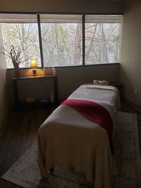 AVON MASSAGE THERAPY CENTER