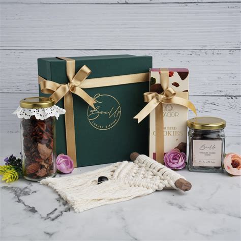Shop The Good Luck Pannier Gift Box Online in India – BoxUp Luxury Gifting
