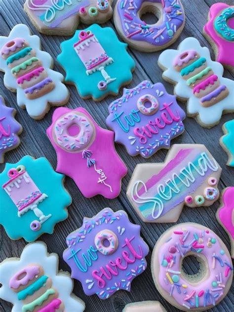 kiki's cookies and cakes