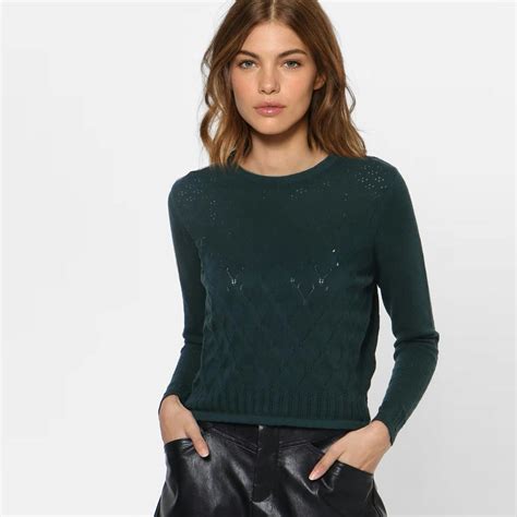 Best Rainy Season Outfit And Fabrics For Monsoons | LBB