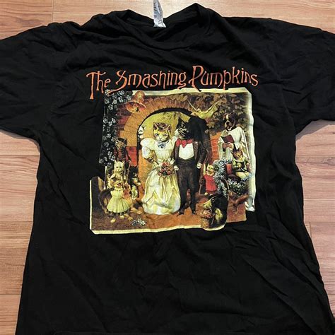 smashing pumpkins tee. size medium. from hot topic - Depop