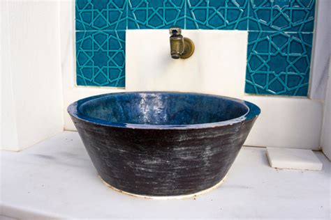 20+ Wash Basin Designs to Complement the Interior of the Bathroom