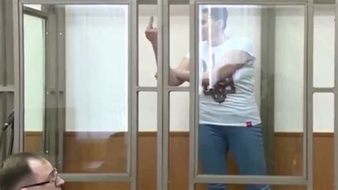 Тюремные частушки от Надежды Савченко... - YouTube