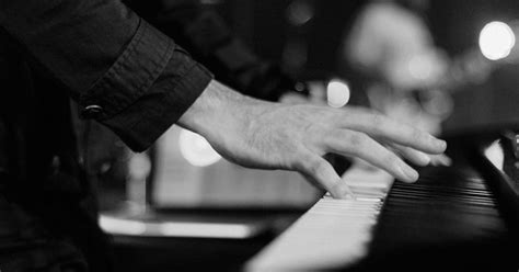 Keyboard Playing Tutorial 的图像结果