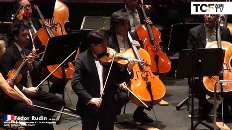 帕格尼尼国际大赛上小提琴演奏《D大调第一小提琴协奏曲 Op.6》,音乐,器乐,好看视频